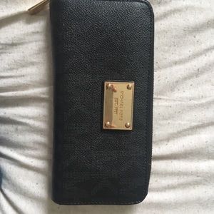 Michael Kors wallet